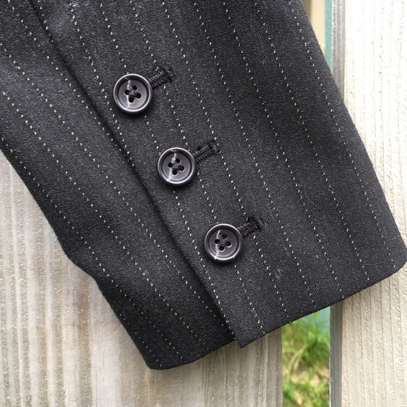 Black pin stripe blazer - Picture 11 of 14